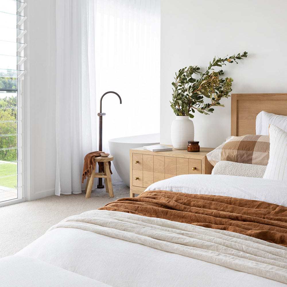 Clover American Oak Bed - Queen - 1.65m